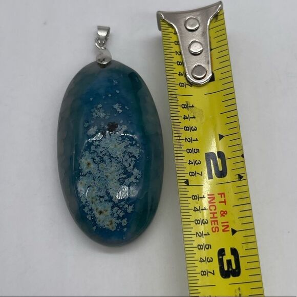 Agate Pendant with Silver Tone - Picture 2 of 3